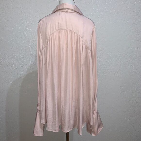 Démodé Marché Blush Long Sleeve Button Blouse - Picture 6 of 8